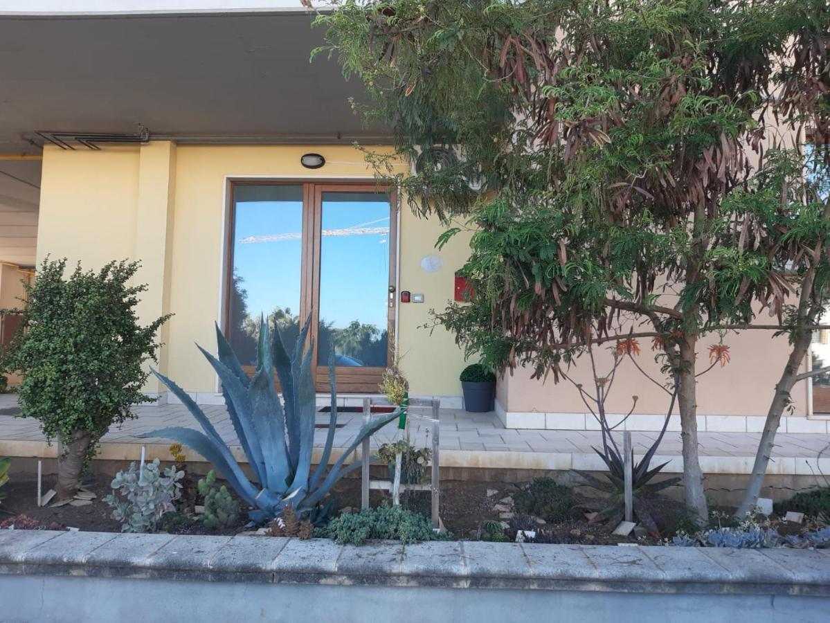 Casa Vacanze Da Lory Porto Torres Exterior foto